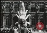 Standbild Feuerwehrleute Paris Frankreich, 1933, aus Sekunde 17 historischem Filmmaterial Videoclip 65675023846