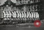 Standbild Feuerwehrleute Paris Frankreich, 1933, aus Sekunde 26 historischem Filmmaterial Videoclip 65675023846