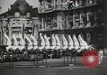 Standbild Feuerwehrleute Paris Frankreich, 1933, aus Sekunde 32 historischem Filmmaterial Videoclip 65675023846