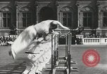 Standbild Feuerwehrleute Paris Frankreich, 1933, aus Sekunde 38 historischem Filmmaterial Videoclip 65675023846