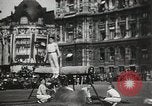 Standbild Feuerwehrleute Paris Frankreich, 1933, aus Sekunde 48 historischem Filmmaterial Videoclip 65675023846