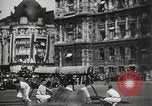 Standbild Feuerwehrleute Paris Frankreich, 1933, aus Sekunde 49 historischem Filmmaterial Videoclip 65675023846