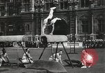 Standbild Feuerwehrleute Paris Frankreich, 1933, aus Sekunde 57 historischem Filmmaterial Videoclip 65675023846