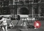 Standbild Feuerwehrleute Paris Frankreich, 1933, aus Sekunde 62 historischem Filmmaterial Videoclip 65675023846