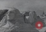 Standbild Franklin Roosevelt Mount Rushmore South Dakota USA, 1936, aus Sekunde 20 historischem Filmmaterial Videoclip 65675023850