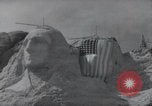 Standbild Franklin Roosevelt Mount Rushmore South Dakota USA, 1936, aus Sekunde 21 historischem Filmmaterial Videoclip 65675023850