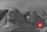 Standbild Franklin Roosevelt Mount Rushmore South Dakota USA, 1936, aus Sekunde 22 historischem Filmmaterial Videoclip 65675023850