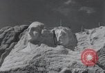 Standbild Franklin Roosevelt Mount Rushmore South Dakota USA, 1936, aus Sekunde 23 historischem Filmmaterial Videoclip 65675023850