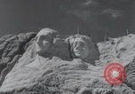 Standbild Franklin Roosevelt Mount Rushmore South Dakota USA, 1936, aus Sekunde 24 historischem Filmmaterial Videoclip 65675023850