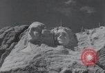 Standbild Franklin Roosevelt Mount Rushmore South Dakota USA, 1936, aus Sekunde 26 historischem Filmmaterial Videoclip 65675023850