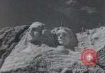 Standbild Franklin Roosevelt Mount Rushmore South Dakota USA, 1936, aus Sekunde 27 historischem Filmmaterial Videoclip 65675023850