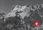 Standbild Franklin Roosevelt Mount Rushmore South Dakota USA, 1936, aus Sekunde 38 historischem Filmmaterial Videoclip 65675023850