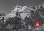 Standbild Franklin Roosevelt Mount Rushmore South Dakota USA, 1936, aus Sekunde 39 historischem Filmmaterial Videoclip 65675023850