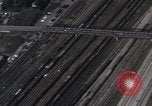 Standbild Interstate Highway System Kansas City Missouri USA, 1956, aus Sekunde 32 historischem Filmmaterial Videoclip 65675023852