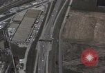 Standbild Interstate Highway System Kansas City Missouri USA, 1956, aus Sekunde 52 historischem Filmmaterial Videoclip 65675023852