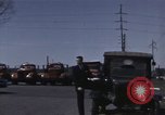 Immagine di Interstate Highway per la costruzione di strade in America United States USA, 1956, secondo 5 filmato di repertorio 65675023854