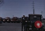 Immagine di Interstate Highway per la costruzione di strade in America United States USA, 1956, secondo 6 filmato di repertorio 65675023854