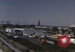 Immagine di Interstate Highway per la costruzione di strade in America United States USA, 1956, secondo 17 filmato di repertorio 65675023854