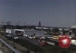 Immagine di Interstate Highway per la costruzione di strade in America United States USA, 1956, secondo 18 filmato di repertorio 65675023854