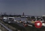 Immagine di Interstate Highway per la costruzione di strade in America United States USA, 1956, secondo 19 filmato di repertorio 65675023854