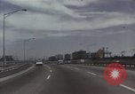 Immagine di Autostrade interstatali in America negli anni cinquanta United States USA, 1956, secondo 32 filmato di repertorio 65675023855