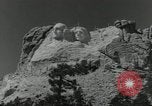 Immagine di Franklin Roosevelt Mount Rushmore South Dakota USA, 1936, secondo 54 filmato di repertorio 65675023856
