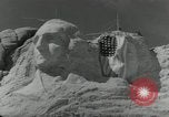Immagine di Cerimonia di inaugurazione Mount Rushmore South Dakota USA, 1936, secondo 18 filmato di repertorio 65675023857