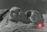 Immagine di Cerimonia di inaugurazione Mount Rushmore South Dakota USA, 1936, secondo 21 filmato di repertorio 65675023857