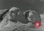 Immagine di Cerimonia di inaugurazione Mount Rushmore South Dakota USA, 1936, secondo 27 filmato di repertorio 65675023857
