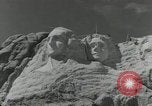 Immagine di Cerimonia di inaugurazione Mount Rushmore South Dakota USA, 1936, secondo 42 filmato di repertorio 65675023857