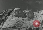 Immagine di Cerimonia di inaugurazione Mount Rushmore South Dakota USA, 1936, secondo 45 filmato di repertorio 65675023857
