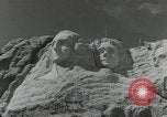 Immagine di Cerimonia di inaugurazione Mount Rushmore South Dakota USA, 1936, secondo 46 filmato di repertorio 65675023857
