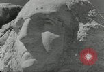 Immagine di Cerimonia di inaugurazione Mount Rushmore South Dakota USA, 1936, secondo 49 filmato di repertorio 65675023857