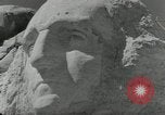 Immagine di Cerimonia di inaugurazione Mount Rushmore South Dakota USA, 1936, secondo 50 filmato di repertorio 65675023857