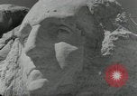 Immagine di Cerimonia di inaugurazione Mount Rushmore South Dakota USA, 1936, secondo 55 filmato di repertorio 65675023857