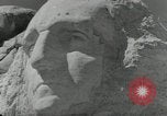 Immagine di Cerimonia di inaugurazione Mount Rushmore South Dakota USA, 1936, secondo 58 filmato di repertorio 65675023857
