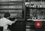 Standbild Pathologie Labor San Juan Puerto Rico, 1946, aus Sekunde 8 historischem Filmmaterial Videoclip 65675023865