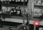 Standbild Pathologie Labor San Juan Puerto Rico, 1946, aus Sekunde 56 historischem Filmmaterial Videoclip 65675023865