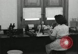 Standbild Pathologie Labor San Juan Puerto Rico, 1946, aus Sekunde 31 historischem Filmmaterial Videoclip 65675023866