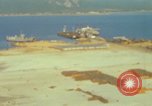 Standbild Docks Khanh Hoa Vietnam, 1970, aus Sekunde 6 historischem Filmmaterial Videoclip 65675023879