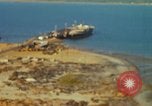 Standbild Docks Khanh Hoa Vietnam, 1970, aus Sekunde 7 historischem Filmmaterial Videoclip 65675023879