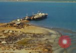 Standbild Docks Khanh Hoa Vietnam, 1970, aus Sekunde 9 historischem Filmmaterial Videoclip 65675023879