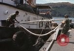 Immagine di Esercito rimorchiatore docking Il Vietnam, 1967, secondo 22 filmato di repertorio 65675023887