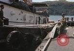 Immagine di Esercito rimorchiatore docking Il Vietnam, 1967, secondo 23 filmato di repertorio 65675023887