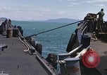 Immagine di Esercito rimorchiatore docking Il Vietnam, 1967, secondo 62 filmato di repertorio 65675023887