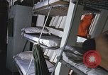 Immagine di Esercito rimorchiatore equipaggio Il Vietnam, 1967, secondo 9 filmato di repertorio 65675023888