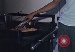 Immagine di Rimorchiatori dell esercito Il Vietnam, 1967, secondo 22 filmato di repertorio 65675023889