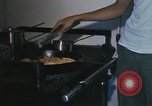 Immagine di Rimorchiatori dell esercito Il Vietnam, 1967, secondo 24 filmato di repertorio 65675023889