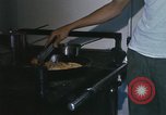 Immagine di Rimorchiatori dell esercito Il Vietnam, 1967, secondo 28 filmato di repertorio 65675023889