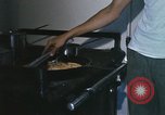 Immagine di Rimorchiatori dell esercito Il Vietnam, 1967, secondo 33 filmato di repertorio 65675023889